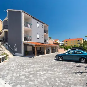  Apartment With A Parking Space Baska, Krk - 18808
